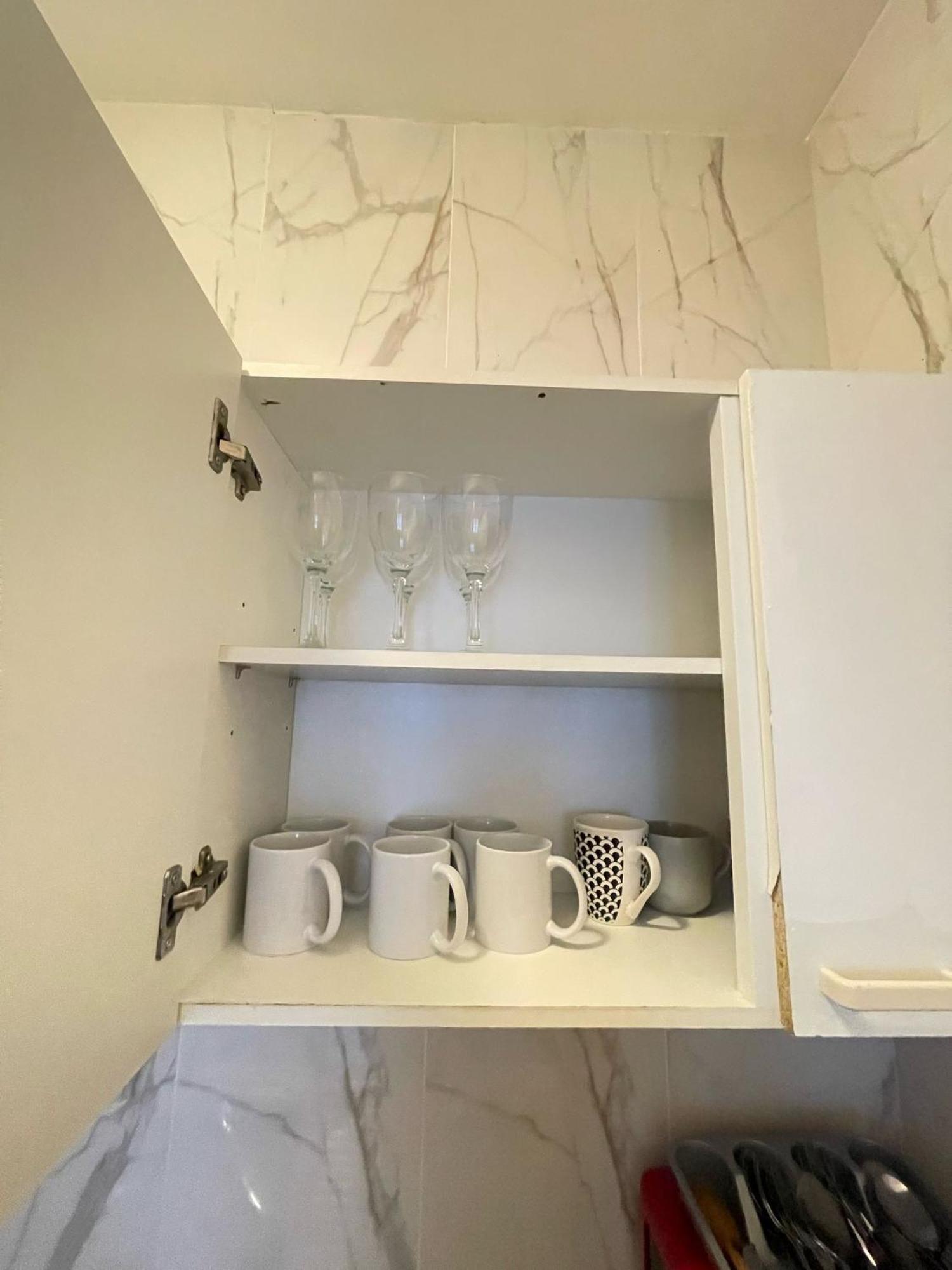Lovely 2 Bed Flat 2 Floor Miles Londra Esterno foto